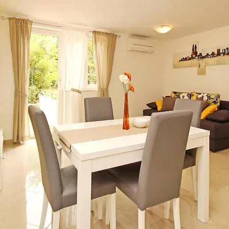 Konukevi Gorica 2 4*