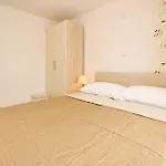 Gorica 2 ゲストハウス 4*