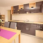 Gorica 2 ゲストハウス 4*