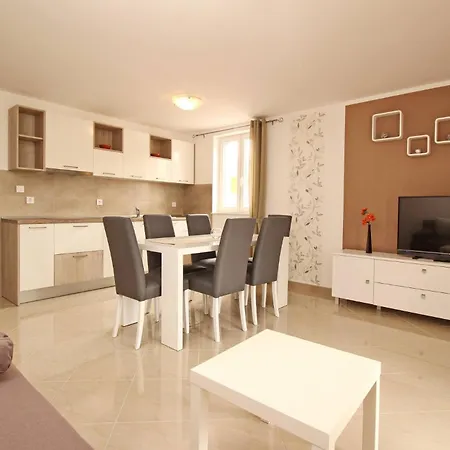 Gorica 2 4* Baska (Krk)
