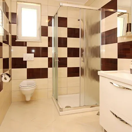 Gorica 2 Πανσιόν 4*