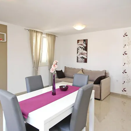 Πανσιόν Gorica 2