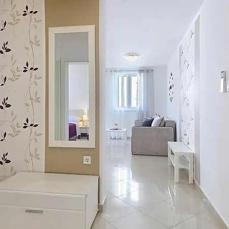 Gorica 2 Πανσιόν 4*
