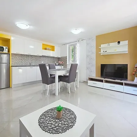Gorica 2 4* Baška