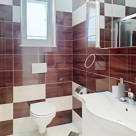 Gorica 2 Πανσιόν 4*